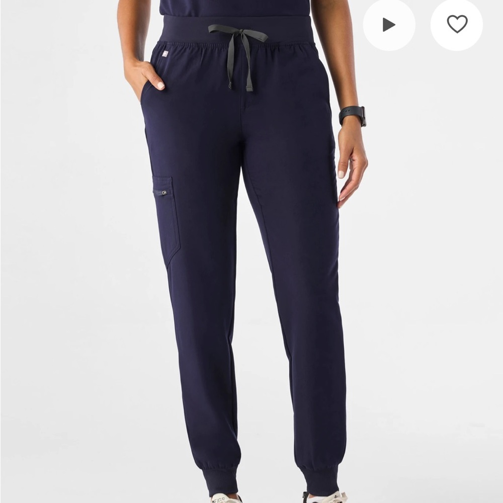 FIGS Navy scrub set